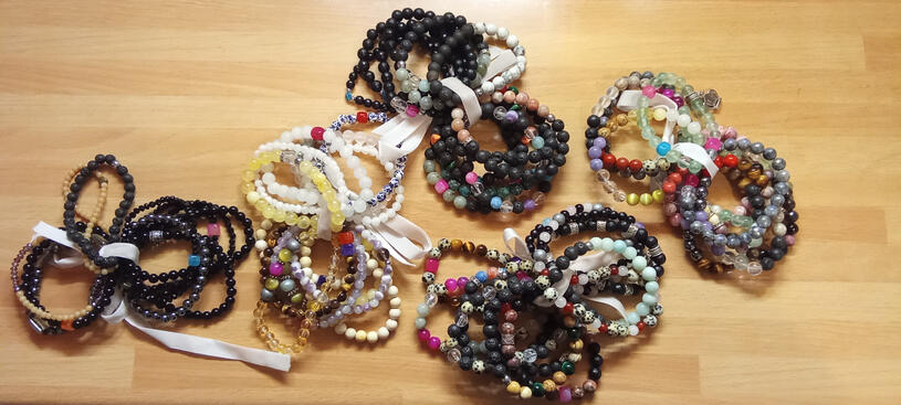 Handmade všetky náramky